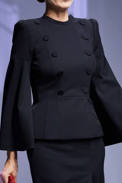 Look 77